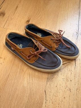 Vans Men’s Two-Tone Navy and Brown Deck Shoes